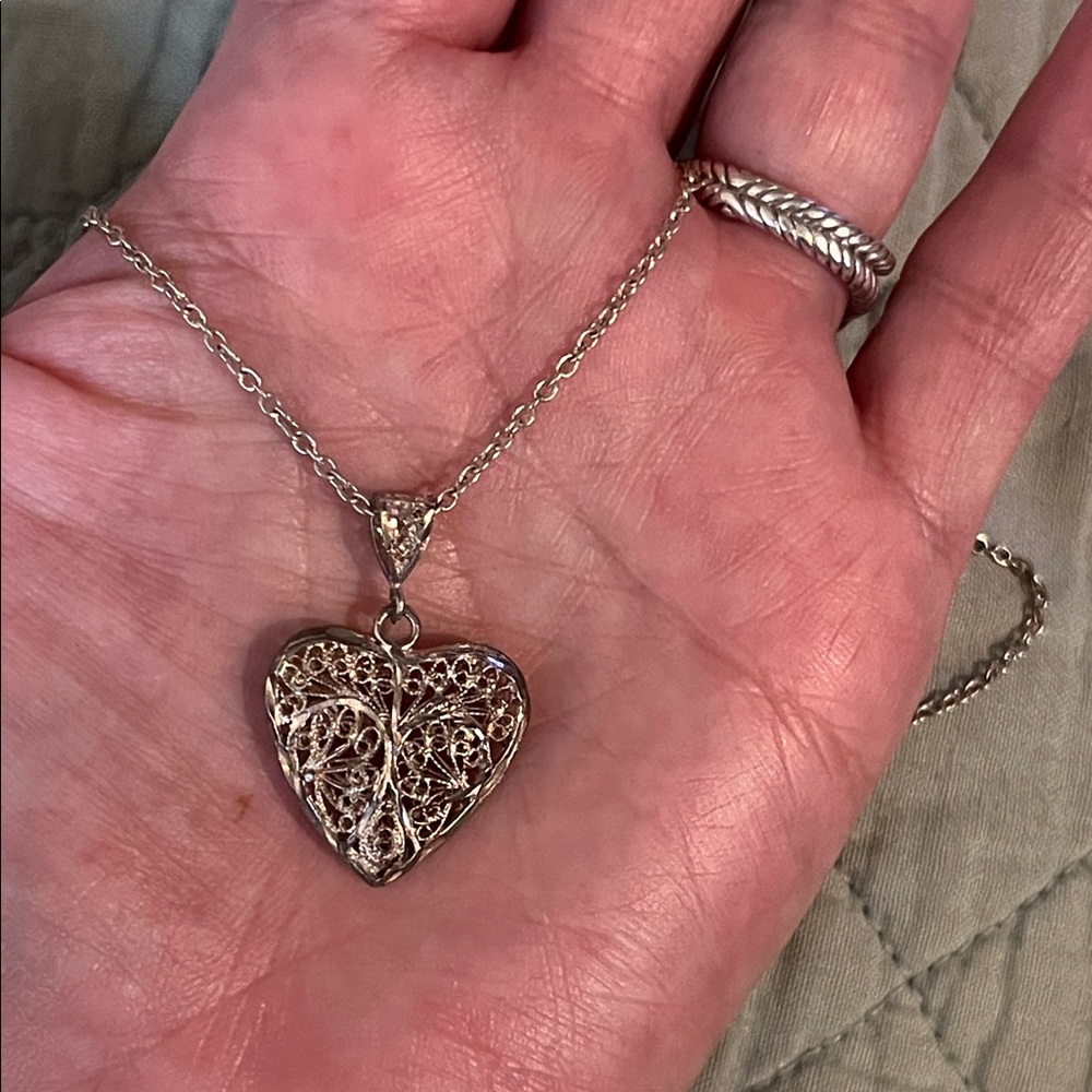 Vtg Sterling Silver Filigree Heart Pendant Necklace - Puffed Heart